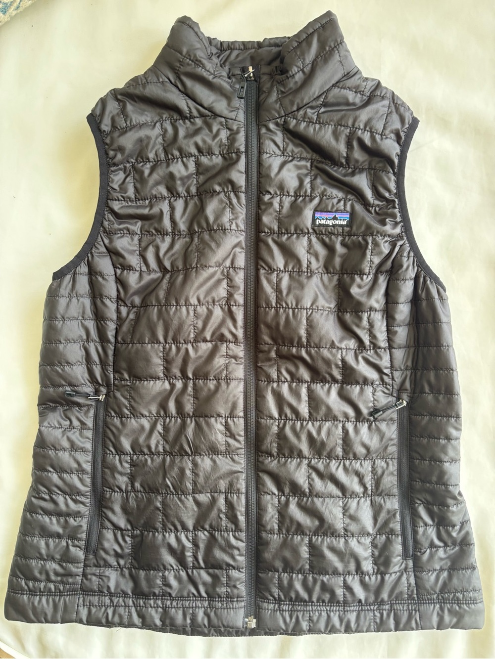 Patagonia women’s black nano vest large